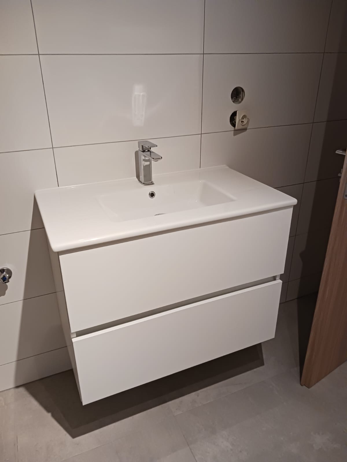 8e0f5b81-8a63-4174-9f34-b1ee36f7aef3