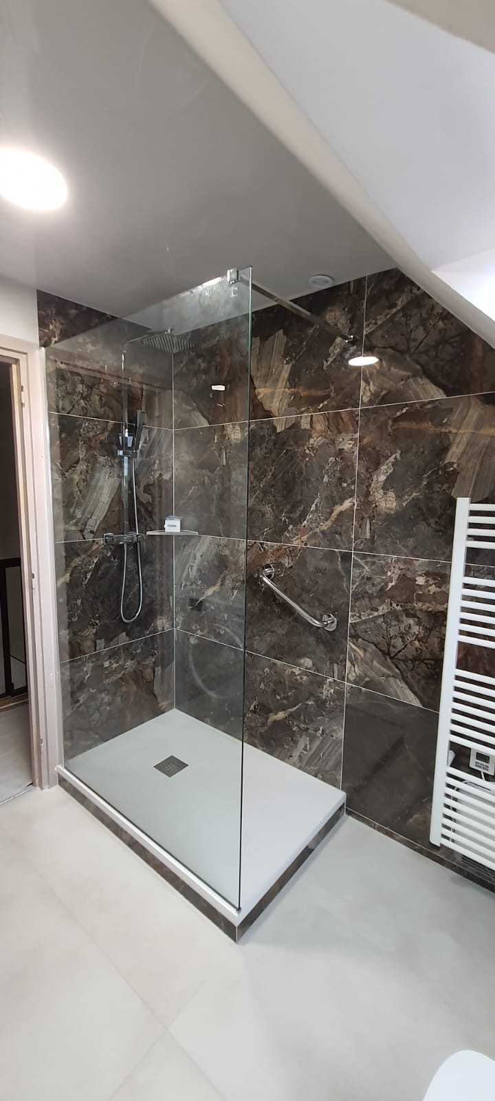 01f5cd0e-d1f4-4b97-83dd-6c3f40b3ef05